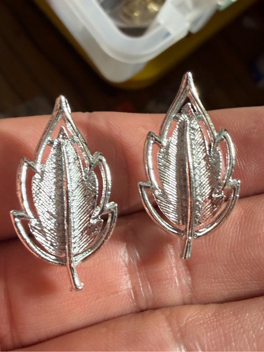 Vintage Silver Tone Leaf Clip On Earrings